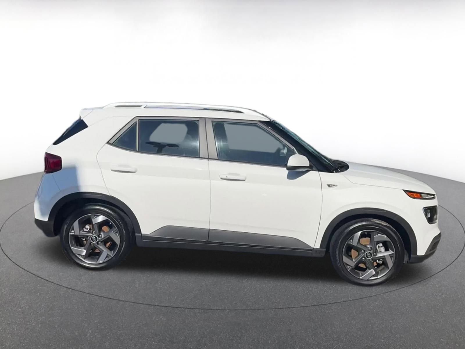 Thumbnail: 2025 Hyundai Venue - 16