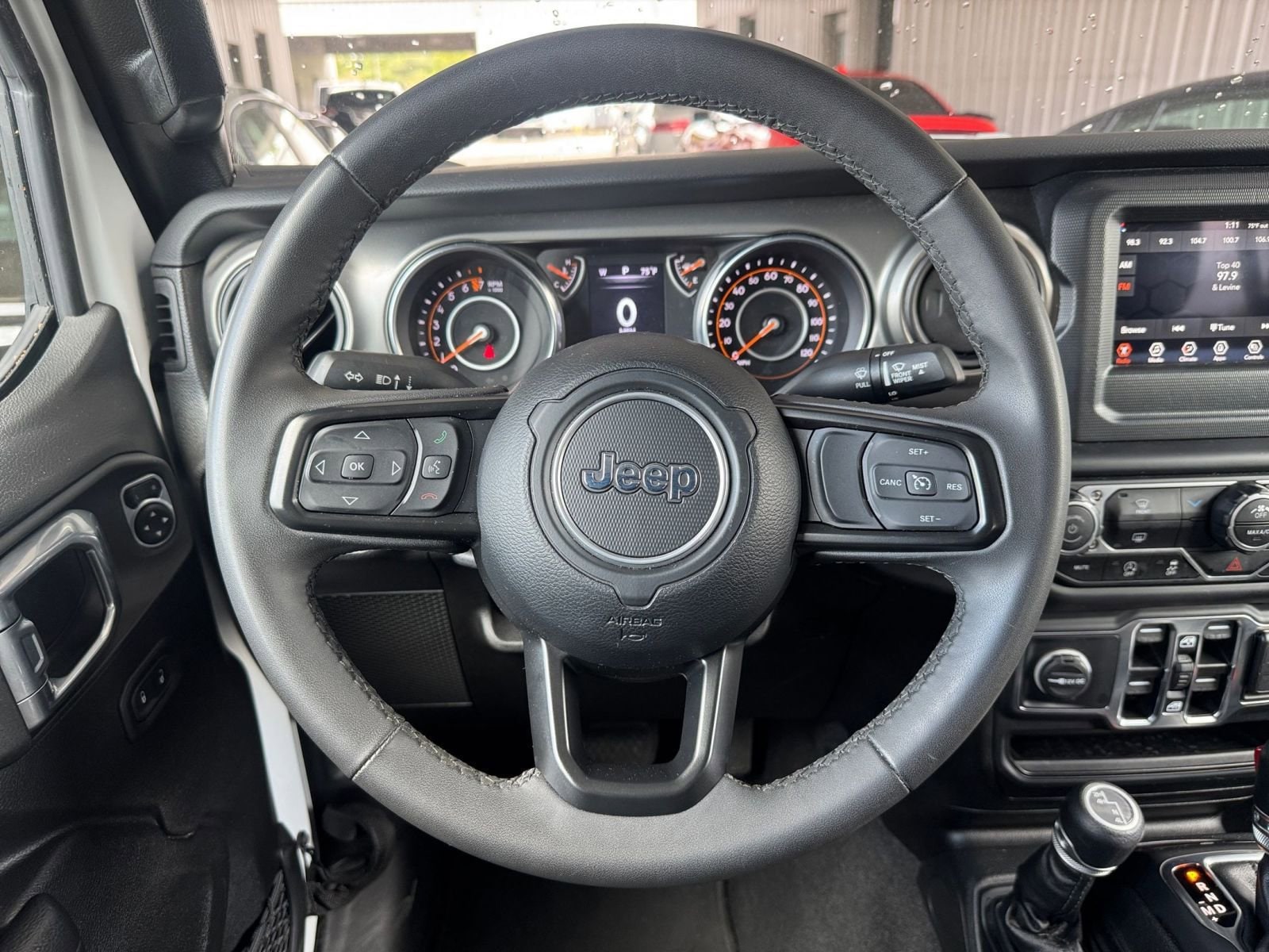 Thumbnail: 2023 Jeep Gladiator - 28