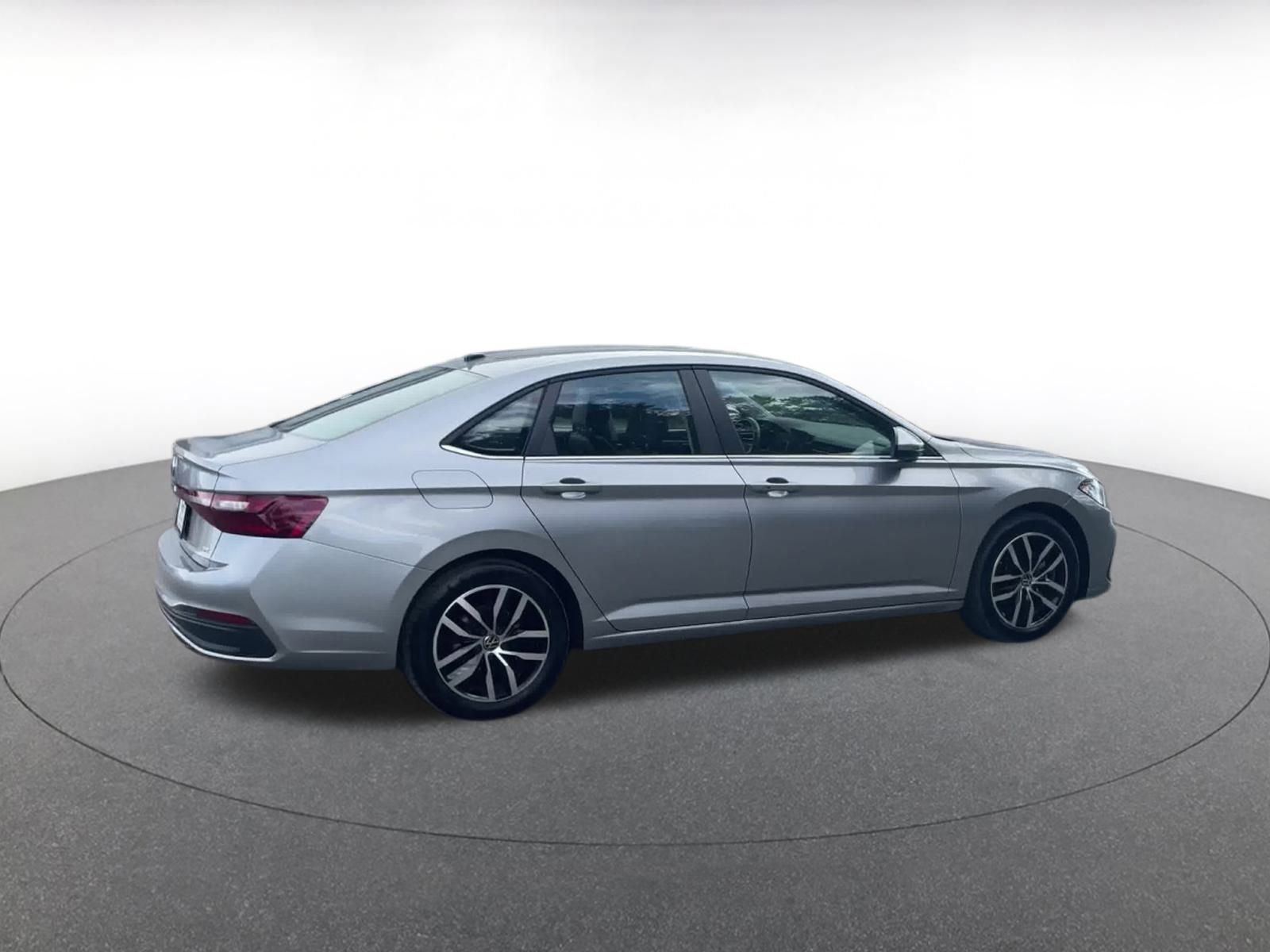 Thumbnail: 2025 Volkswagen Jetta - 15