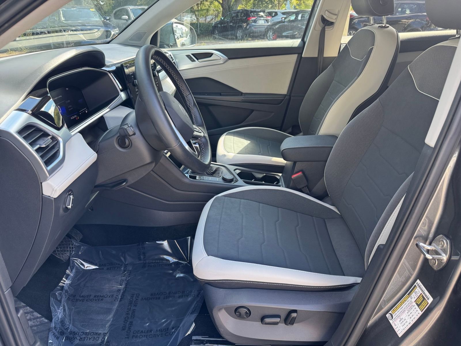 Thumbnail: 2025 Volkswagen Taos - 27