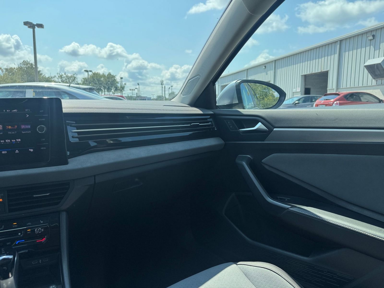 Thumbnail: 2025 Volkswagen Jetta - 34