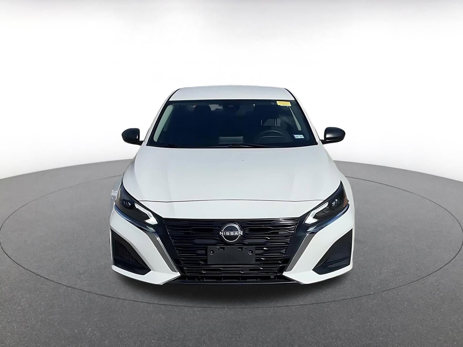 Thumbnail: 2025 Nissan Altima - 3