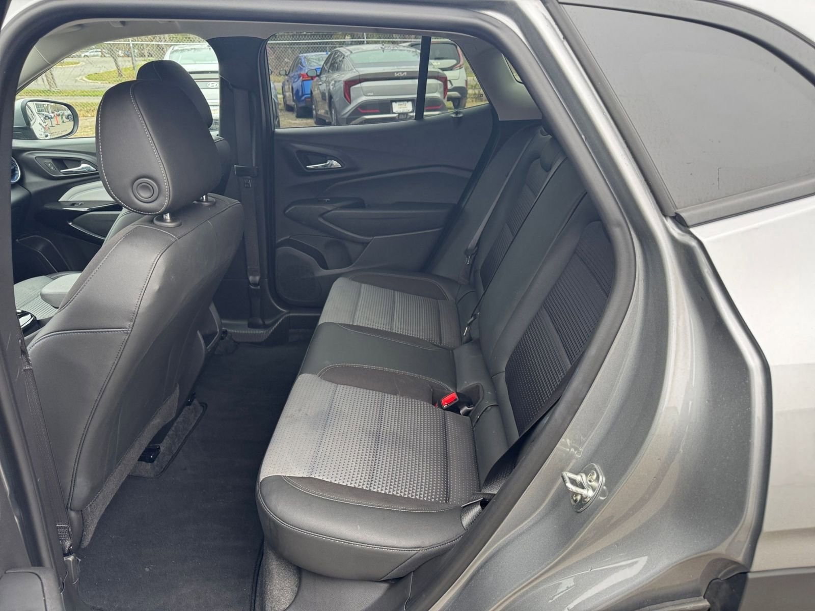 Thumbnail: 2025 Chevrolet Trax - 24