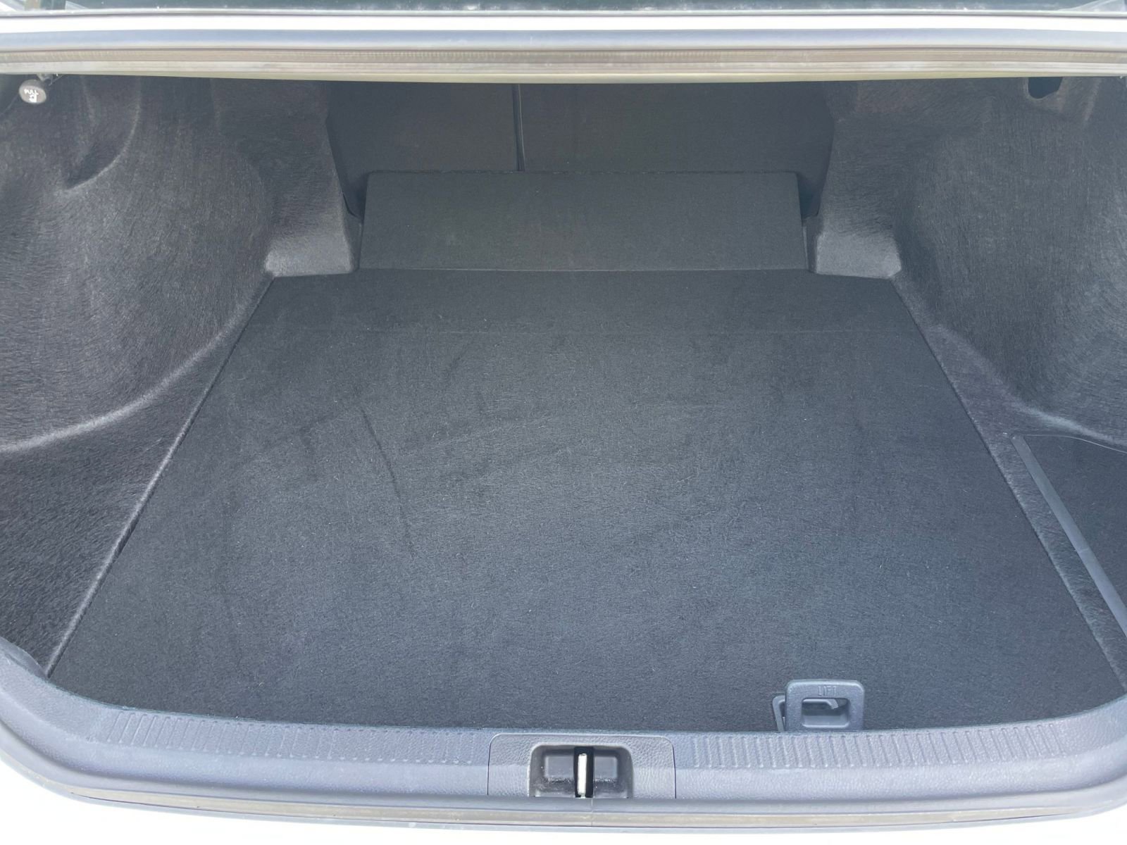 Thumbnail: 2025 Toyota Camry - 30