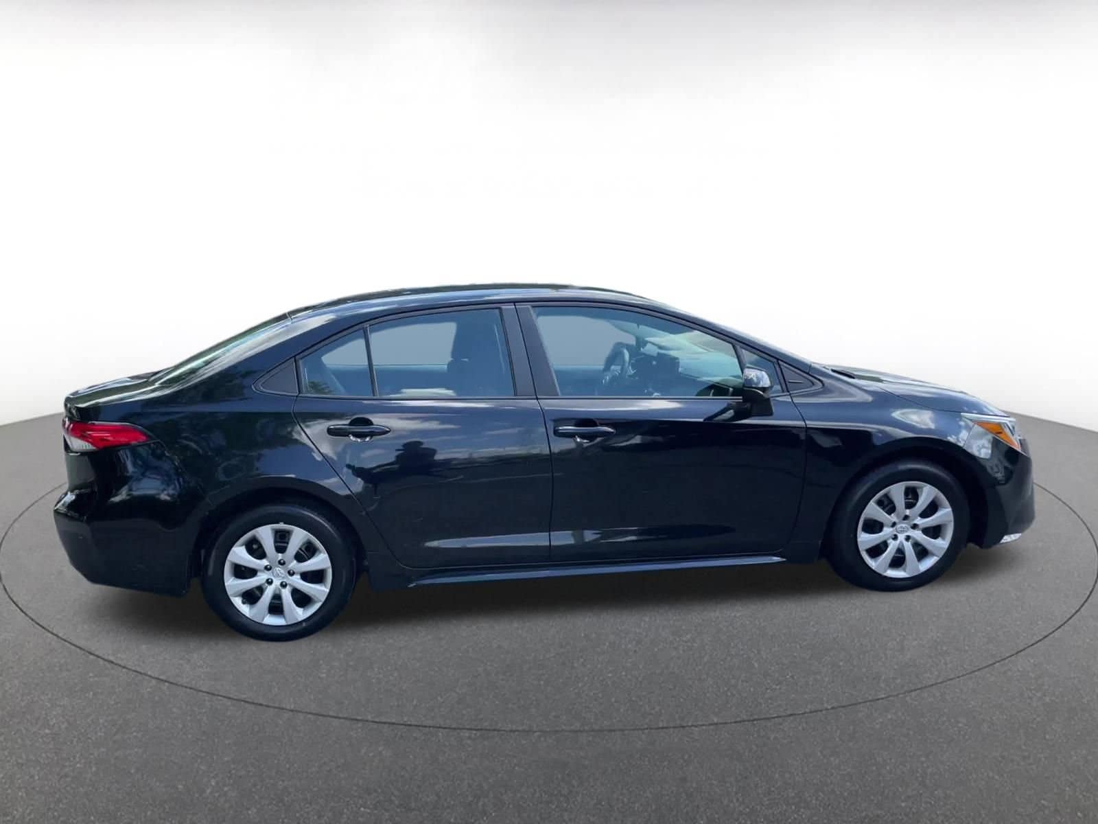 Thumbnail: 2023 Toyota Corolla - 16