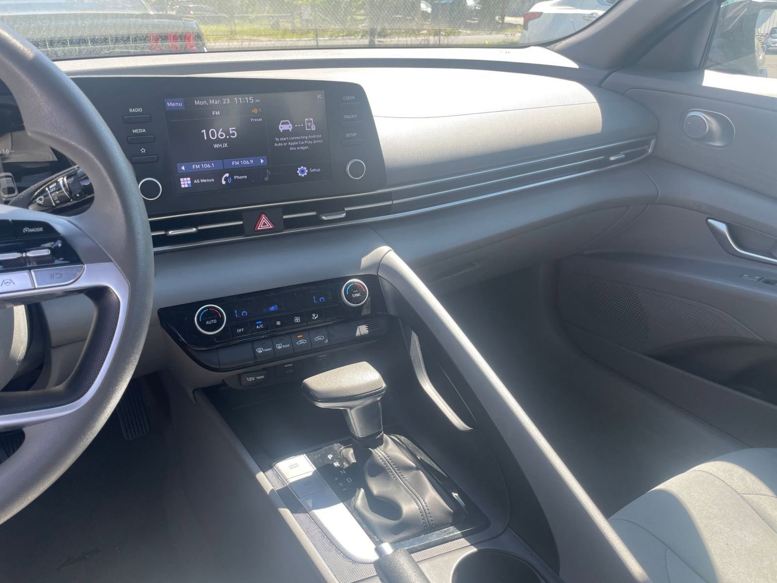 Thumbnail: 2023 Hyundai Elantra - 17