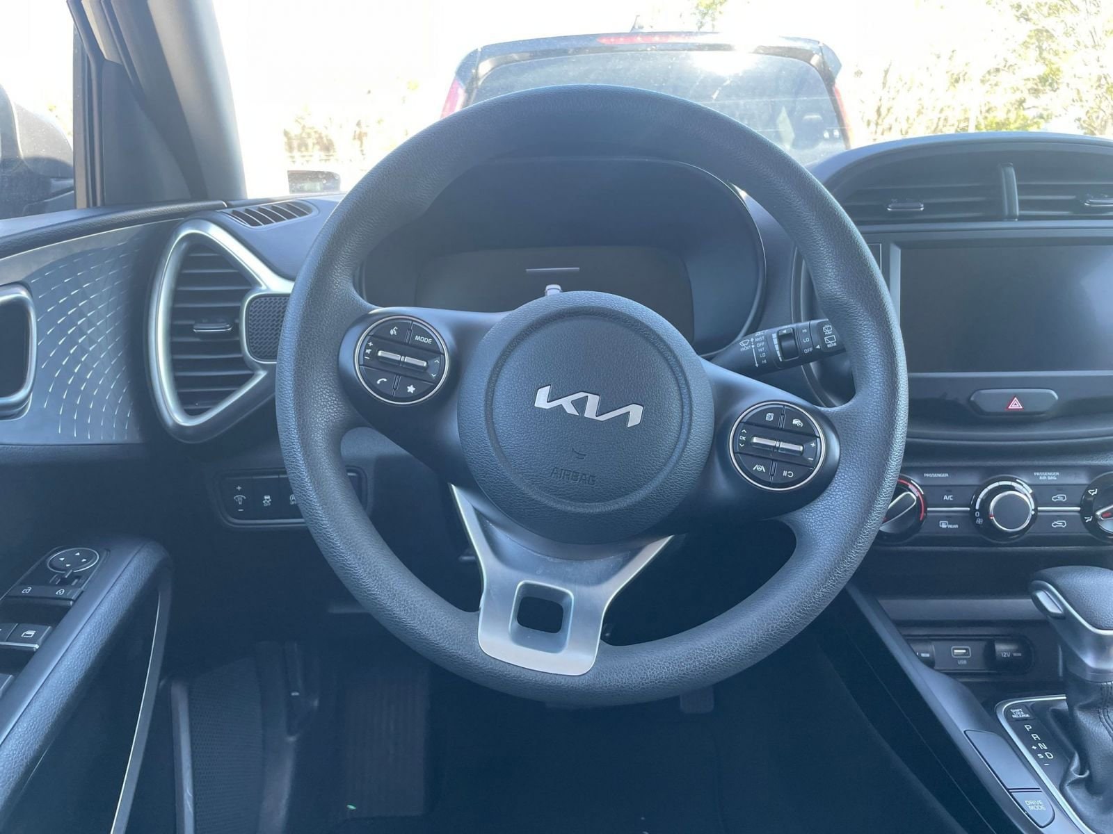 Thumbnail: 2025 Kia Soul - 25