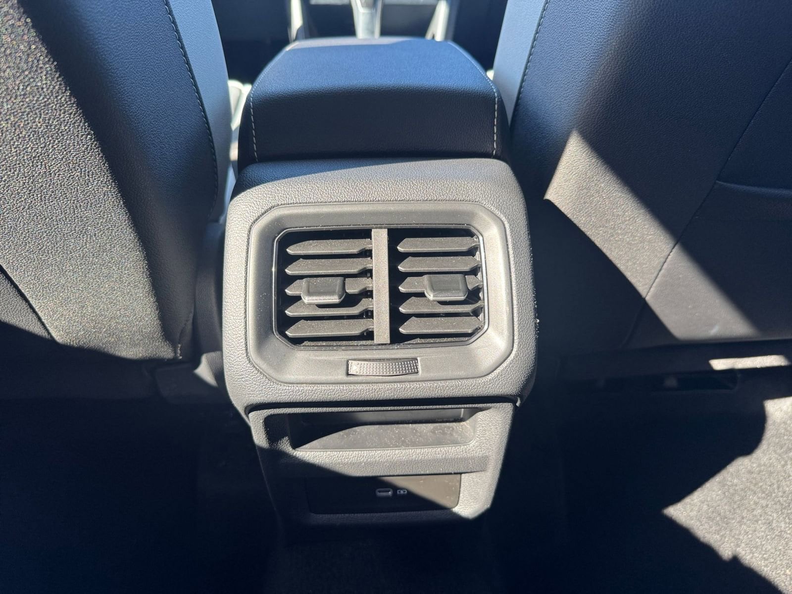 Thumbnail: 2025 Volkswagen Taos - 24