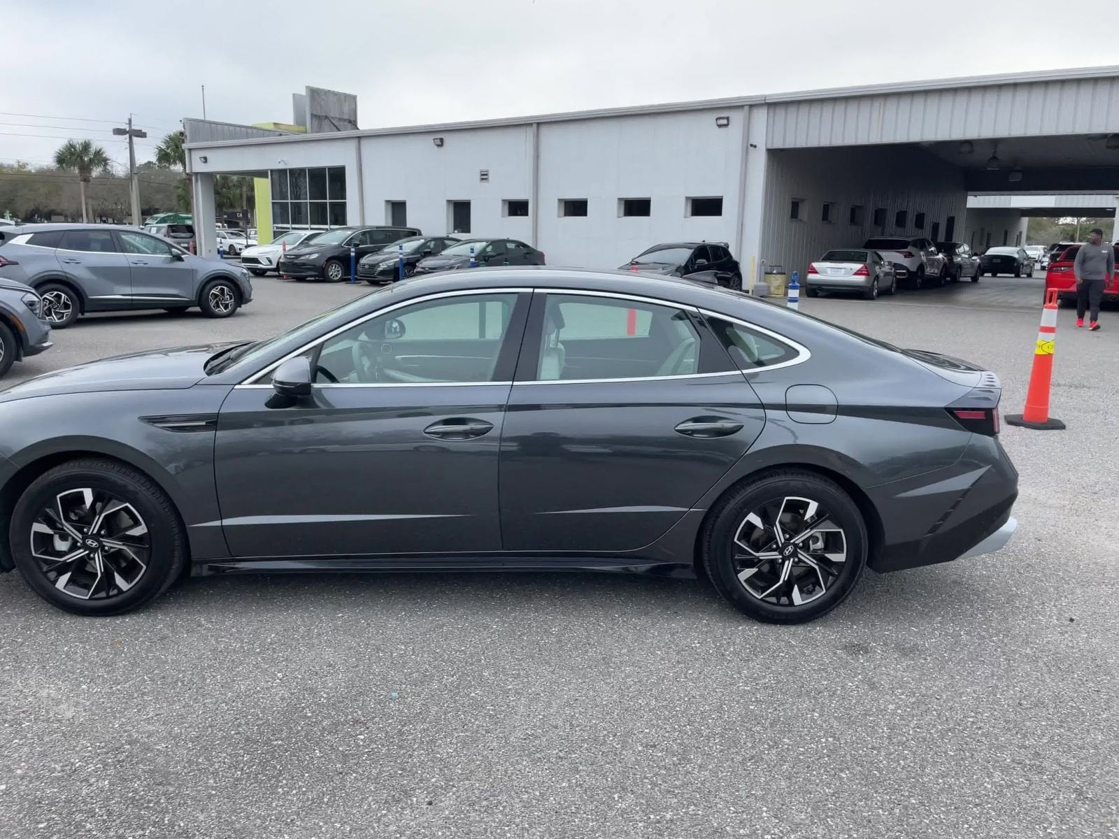 Thumbnail: 2025 Hyundai Sonata - 9