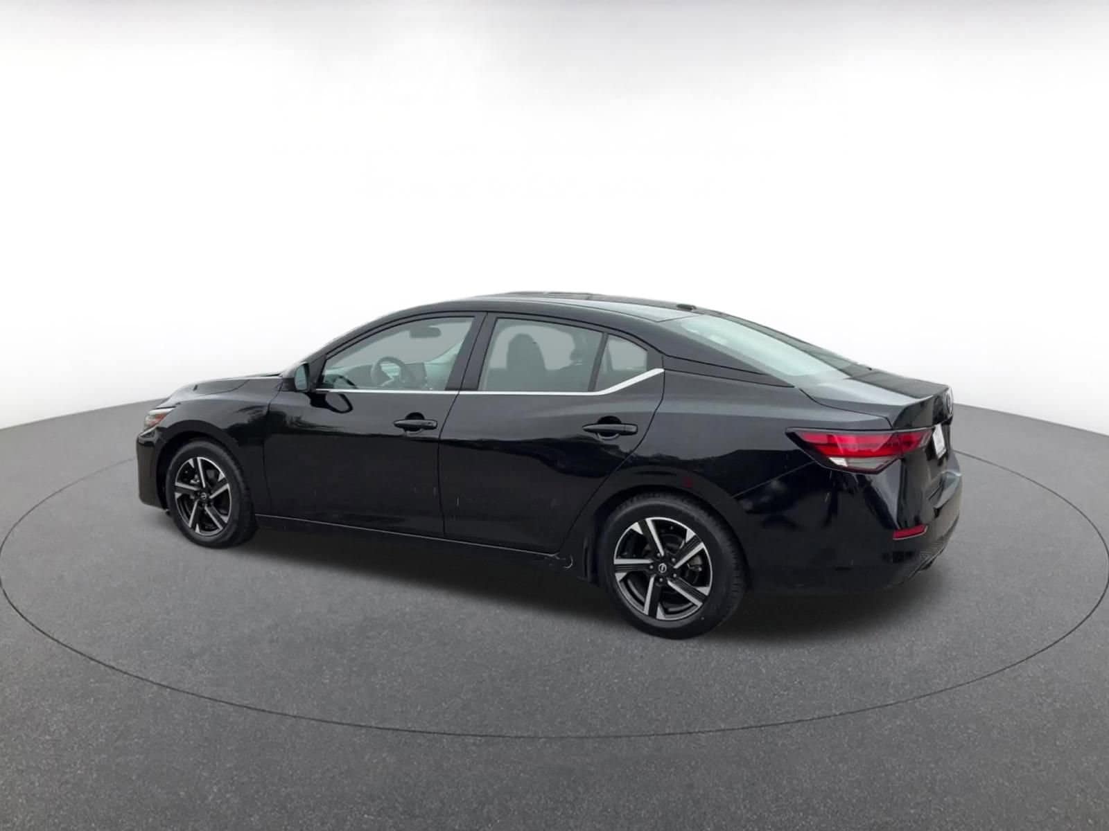 Thumbnail: 2025 Nissan Sentra - 9