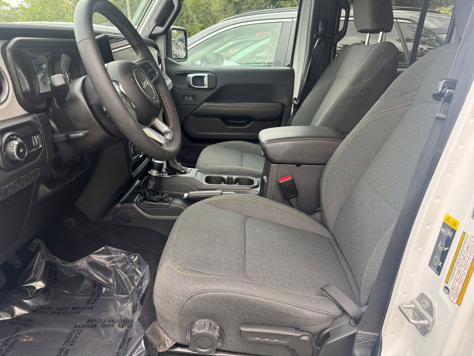 Thumbnail: 2025 Jeep Wrangler - 25