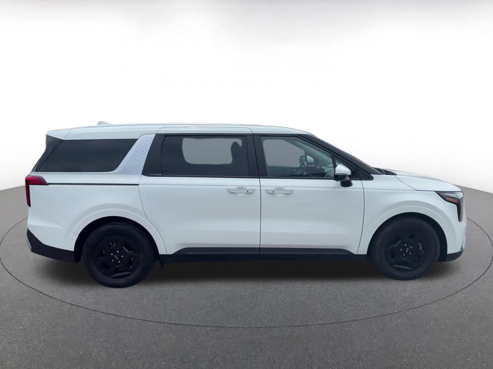 Thumbnail: 2026 Kia Carnival - 16