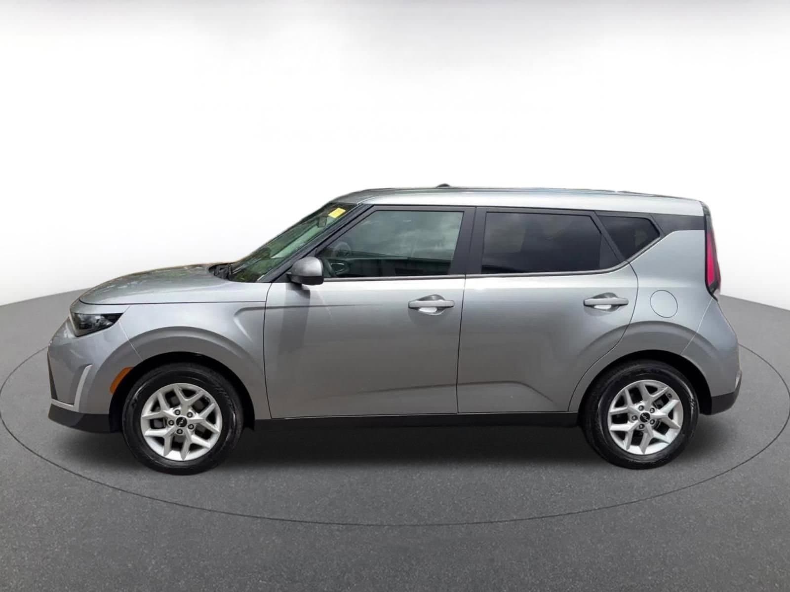 Thumbnail: 2025 Kia Soul - 8