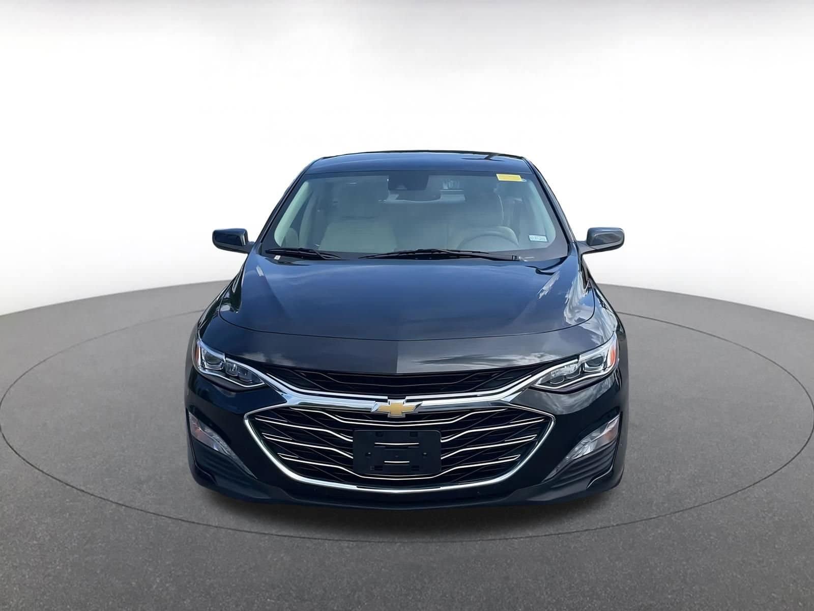 Thumbnail: 2024 Chevrolet Malibu - 3