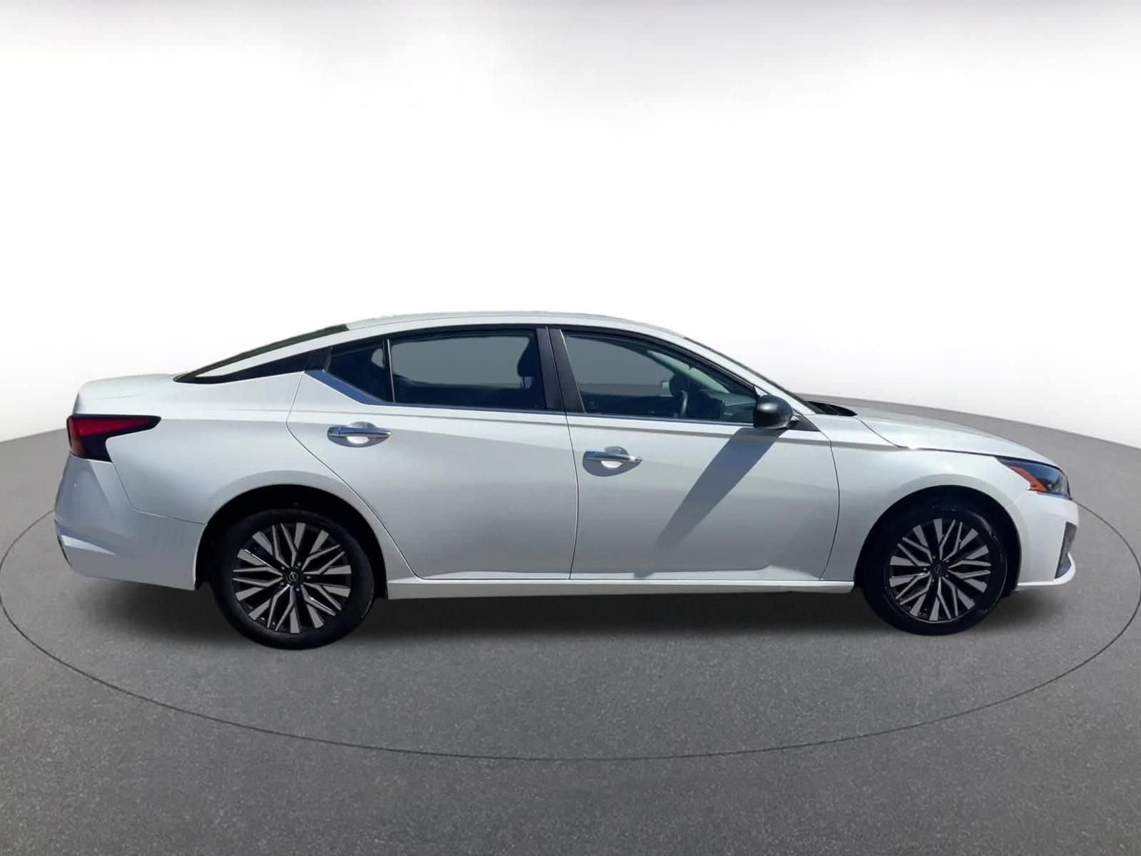 Thumbnail: 2025 Nissan Altima - 15