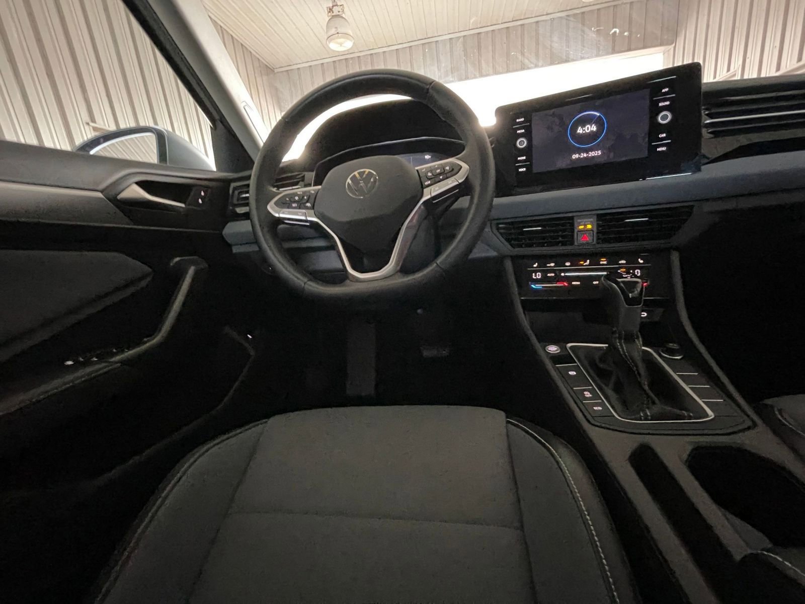 Thumbnail: 2025 Volkswagen Jetta - 31