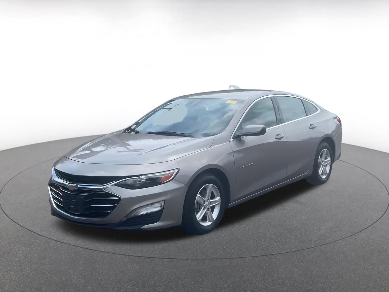Thumbnail: 2024 Chevrolet Malibu - 4