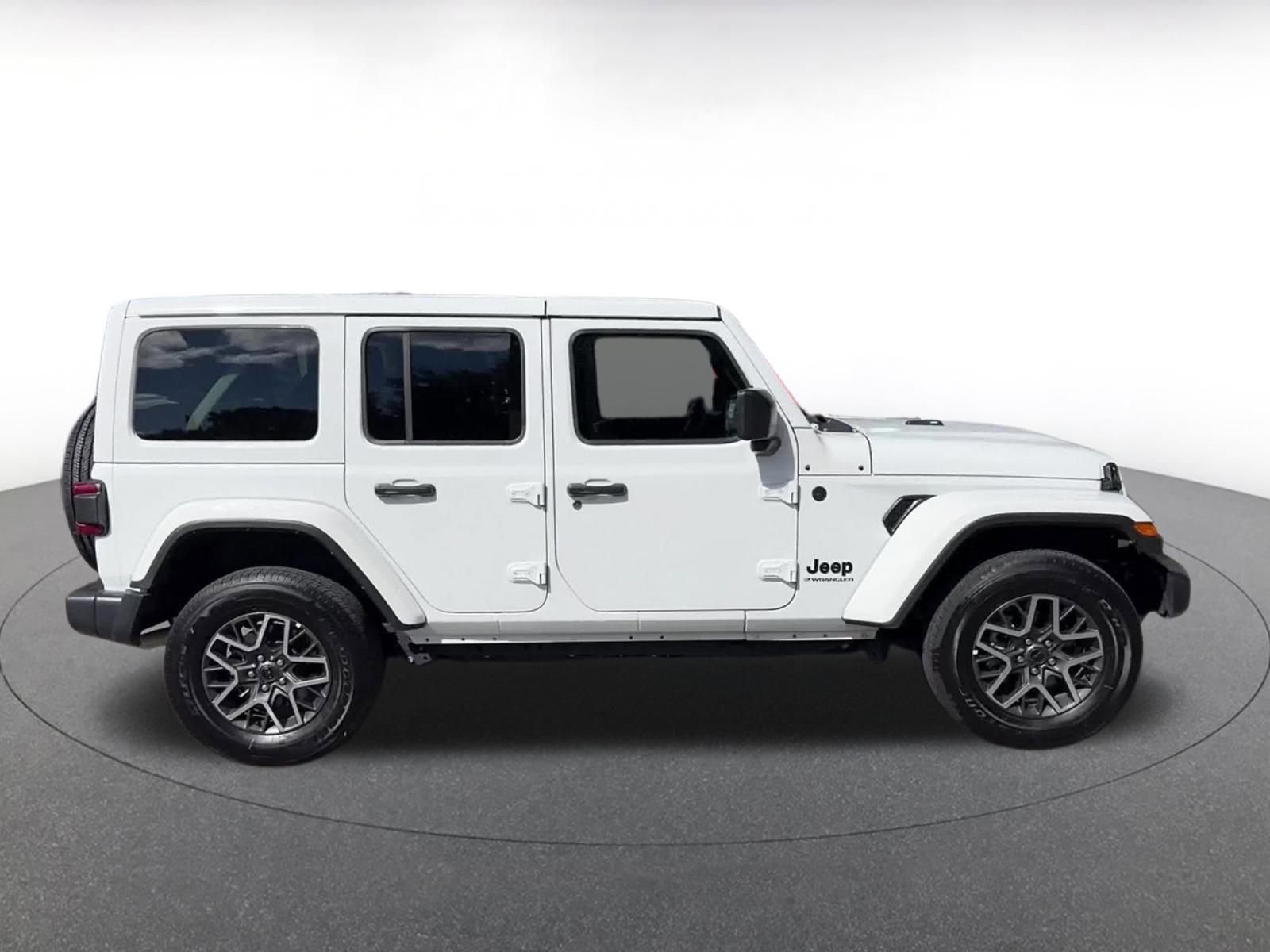 Thumbnail: 2025 Jeep Wrangler - 16