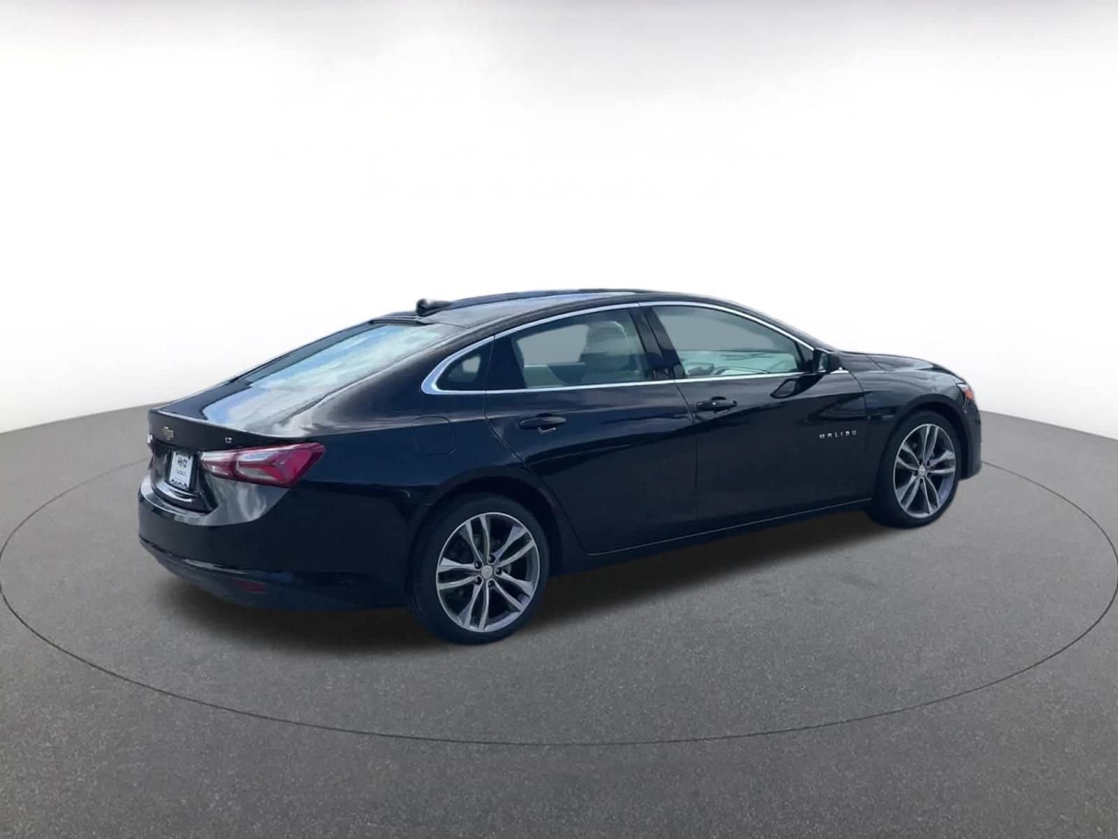 Thumbnail: 2024 Chevrolet Malibu - 15