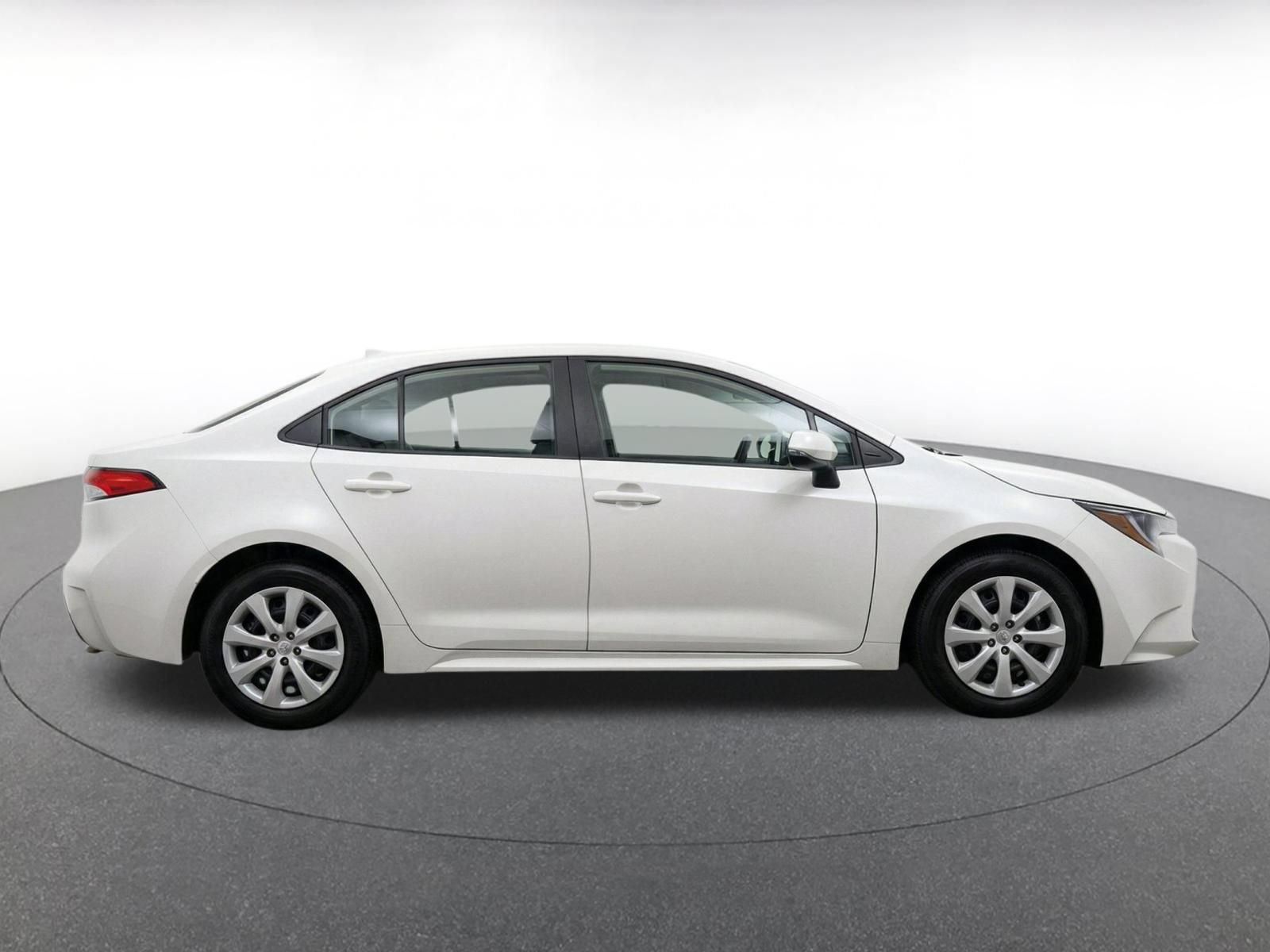 Thumbnail: 2025 Toyota Corolla - 10