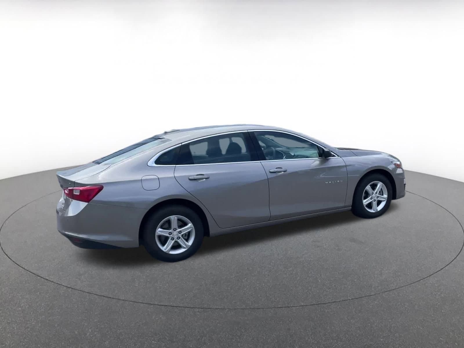 Thumbnail: 2024 Chevrolet Malibu - 15