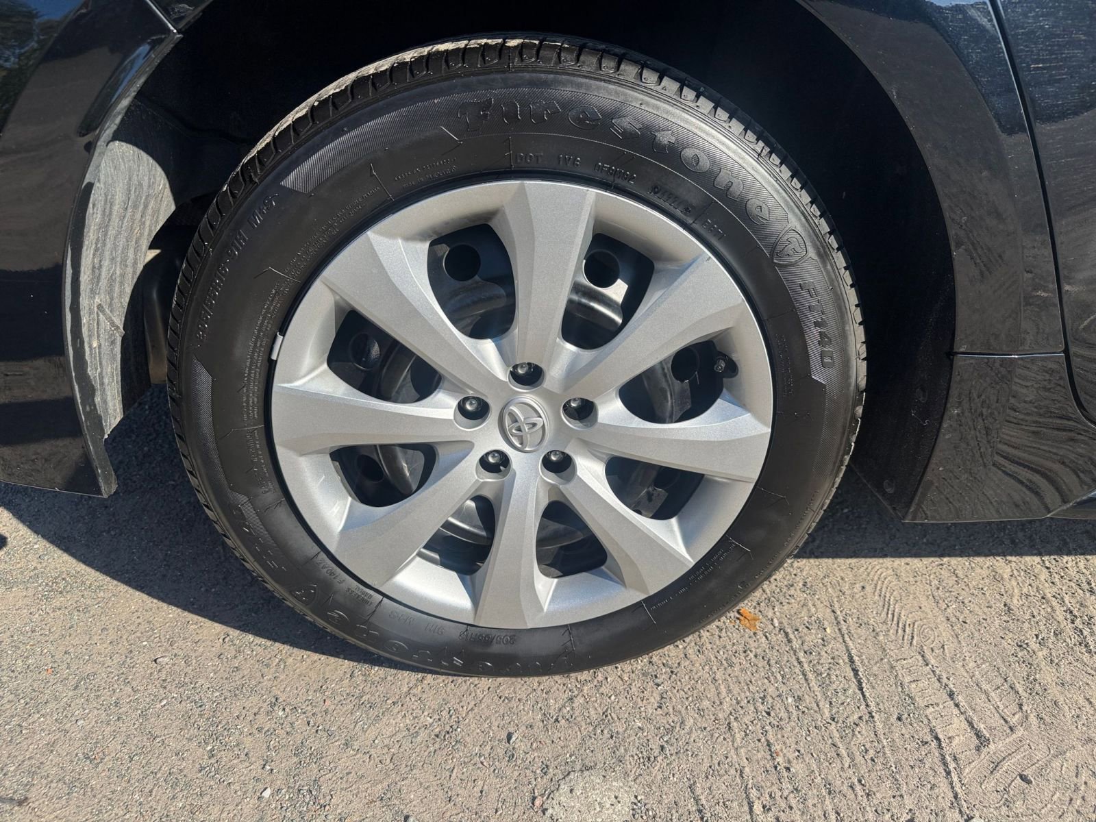 Thumbnail: 2025 Toyota Corolla - 28