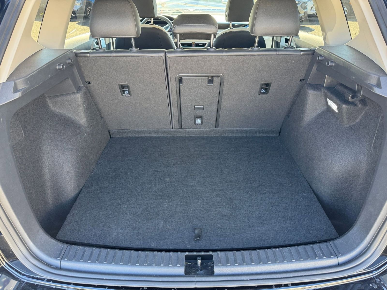 Thumbnail: 2025 Volkswagen Taos - 31