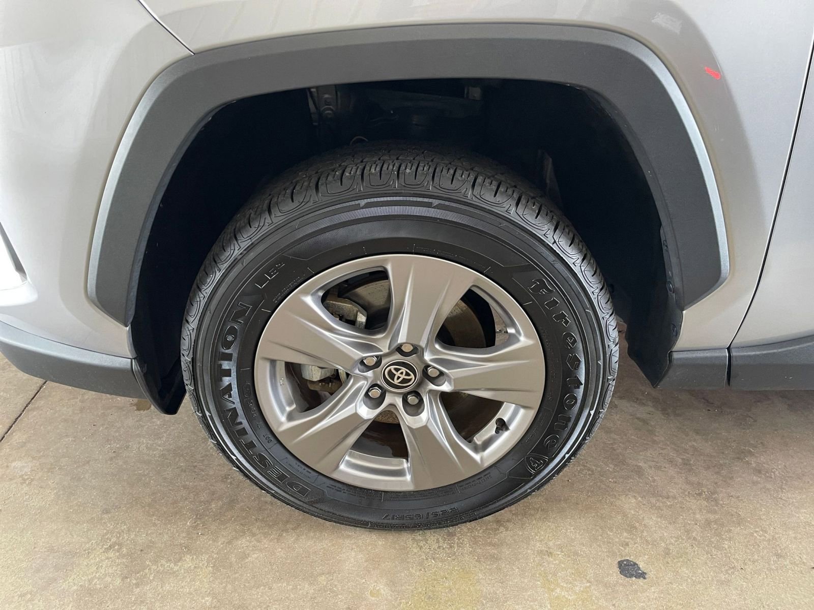 Thumbnail: 2025 Toyota RAV4 - 27