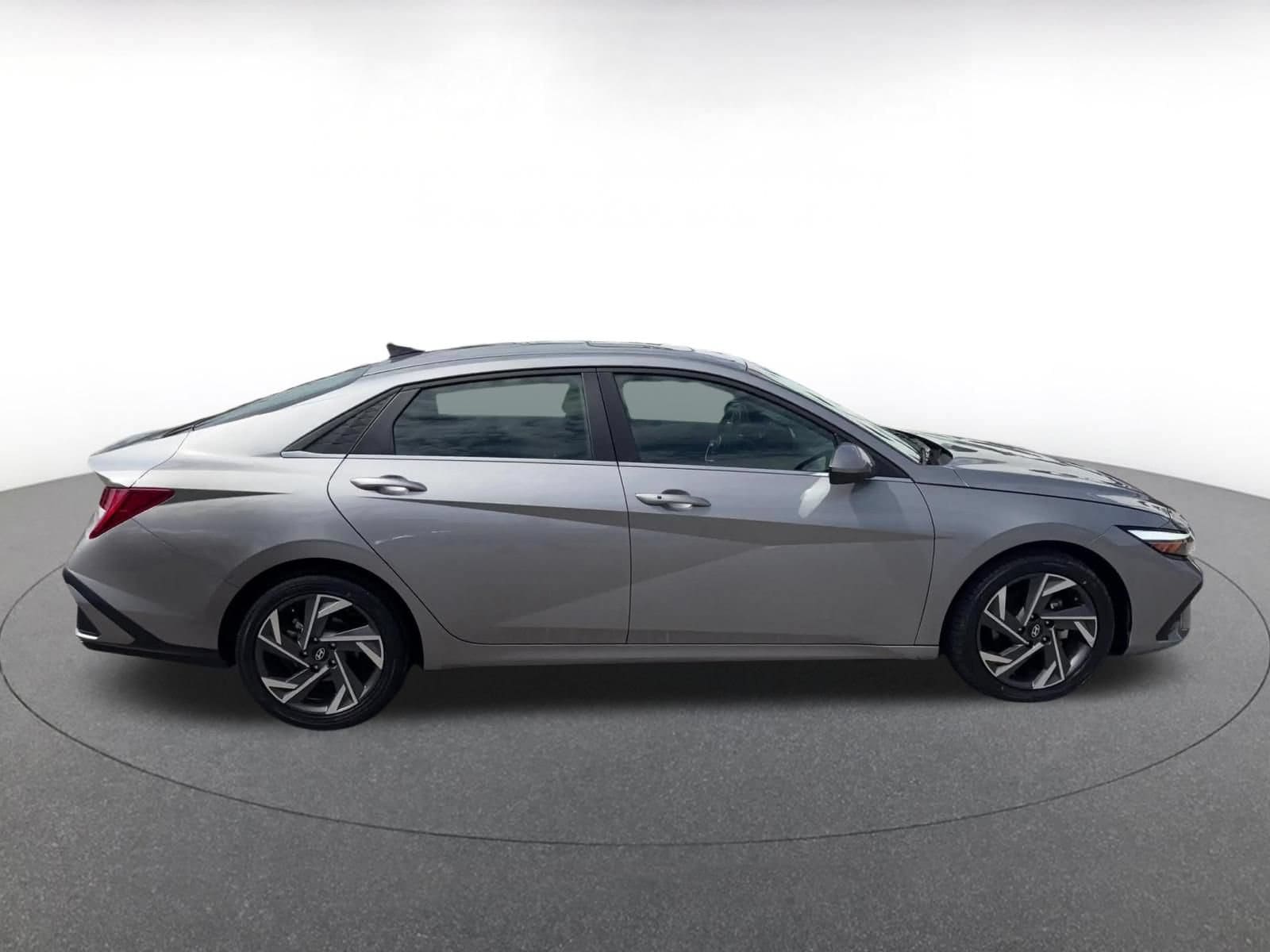 Thumbnail: 2025 Hyundai Elantra - 16