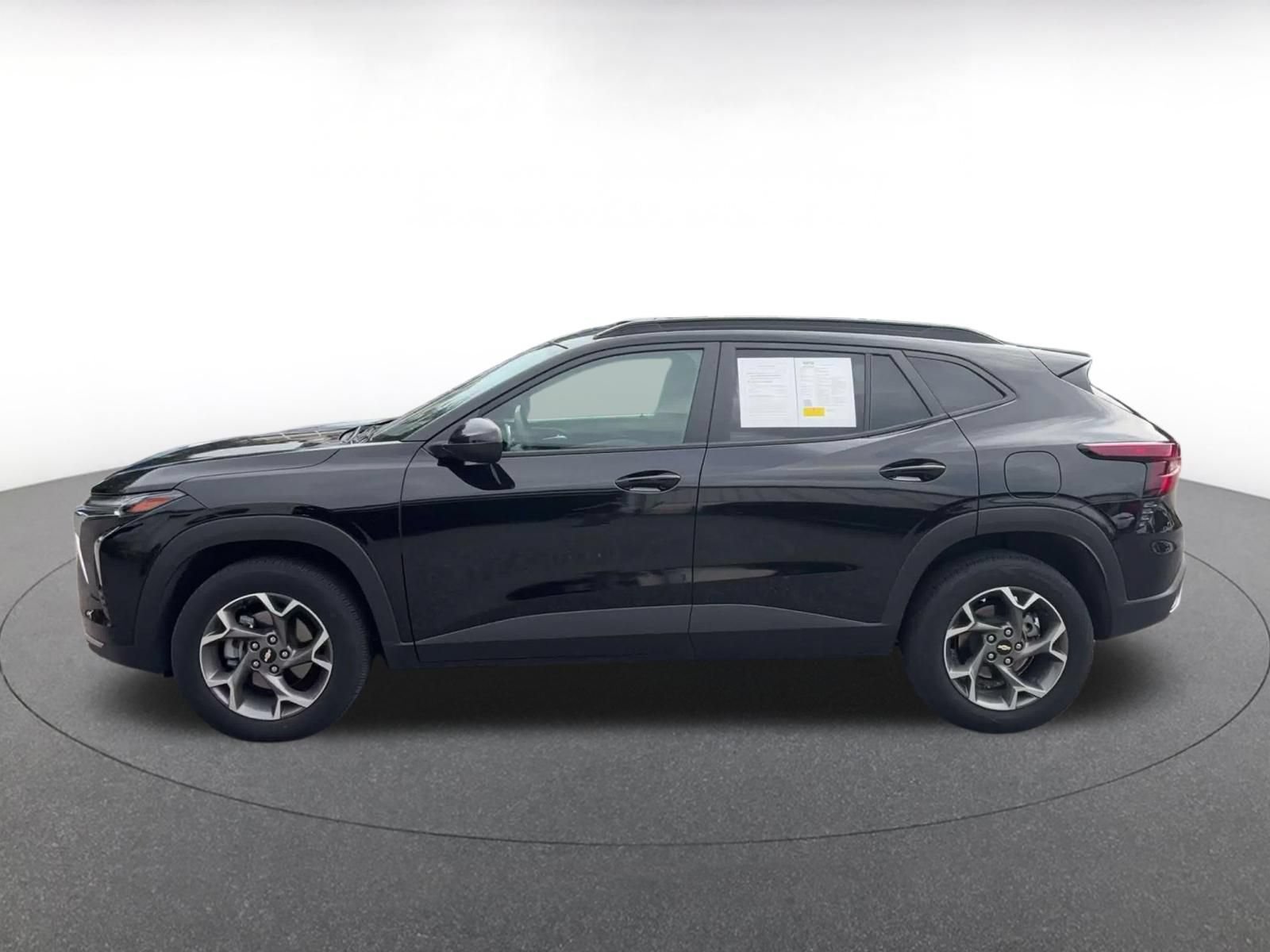 Thumbnail: 2025 Chevrolet Trax - 7