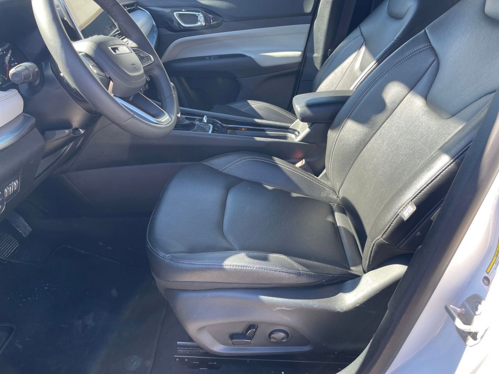 Thumbnail: 2025 Jeep Compass - 28