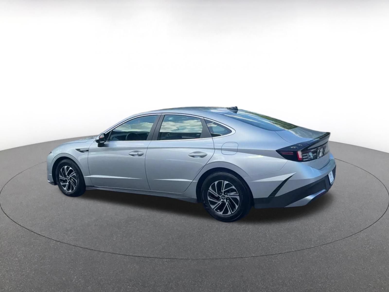 Thumbnail: 2026 Hyundai Sonata - 9