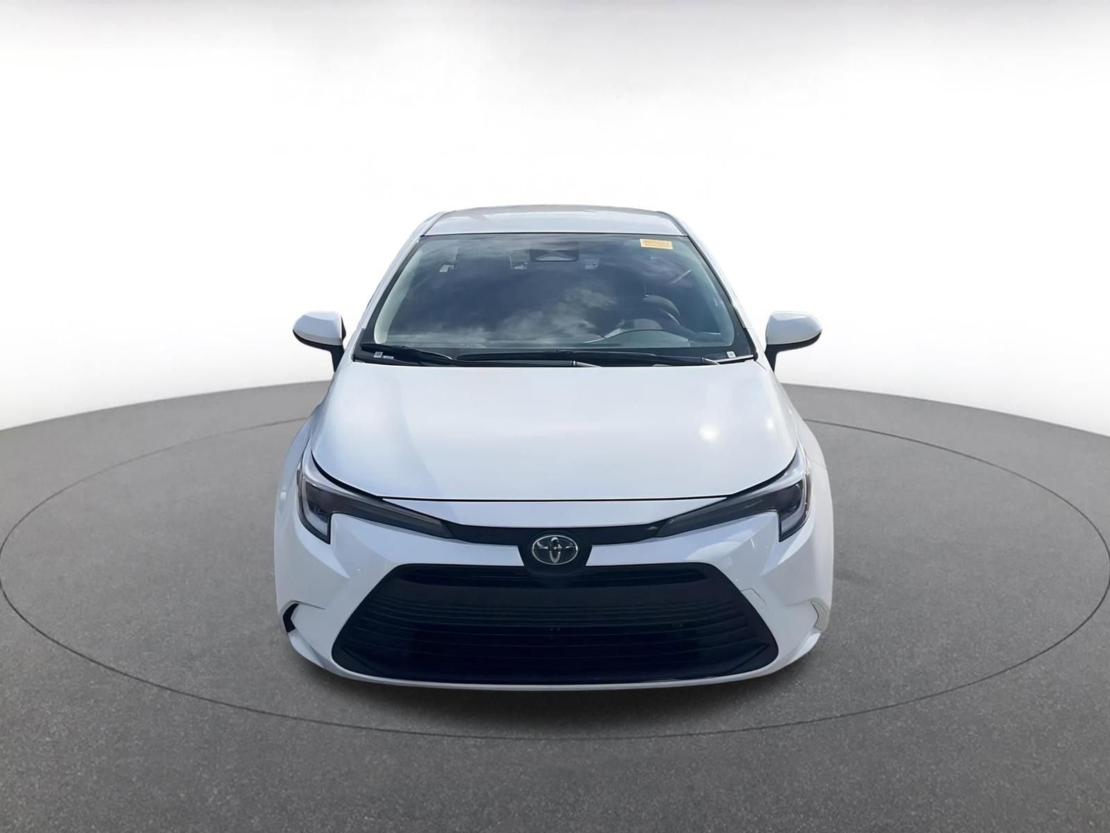 Thumbnail: 2025 Toyota Corolla - 3