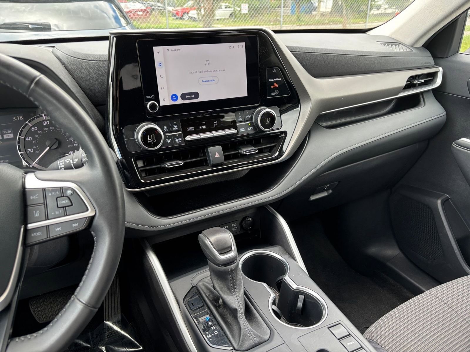 Thumbnail: 2025 Toyota Highlander - 17