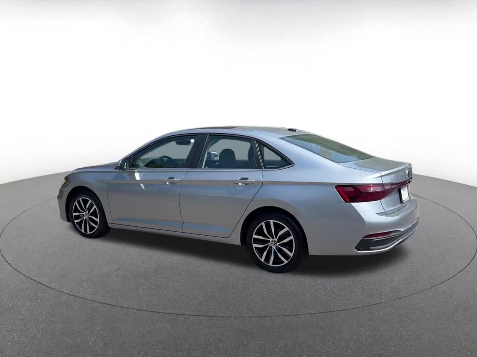 Thumbnail: 2025 Volkswagen Jetta - 9