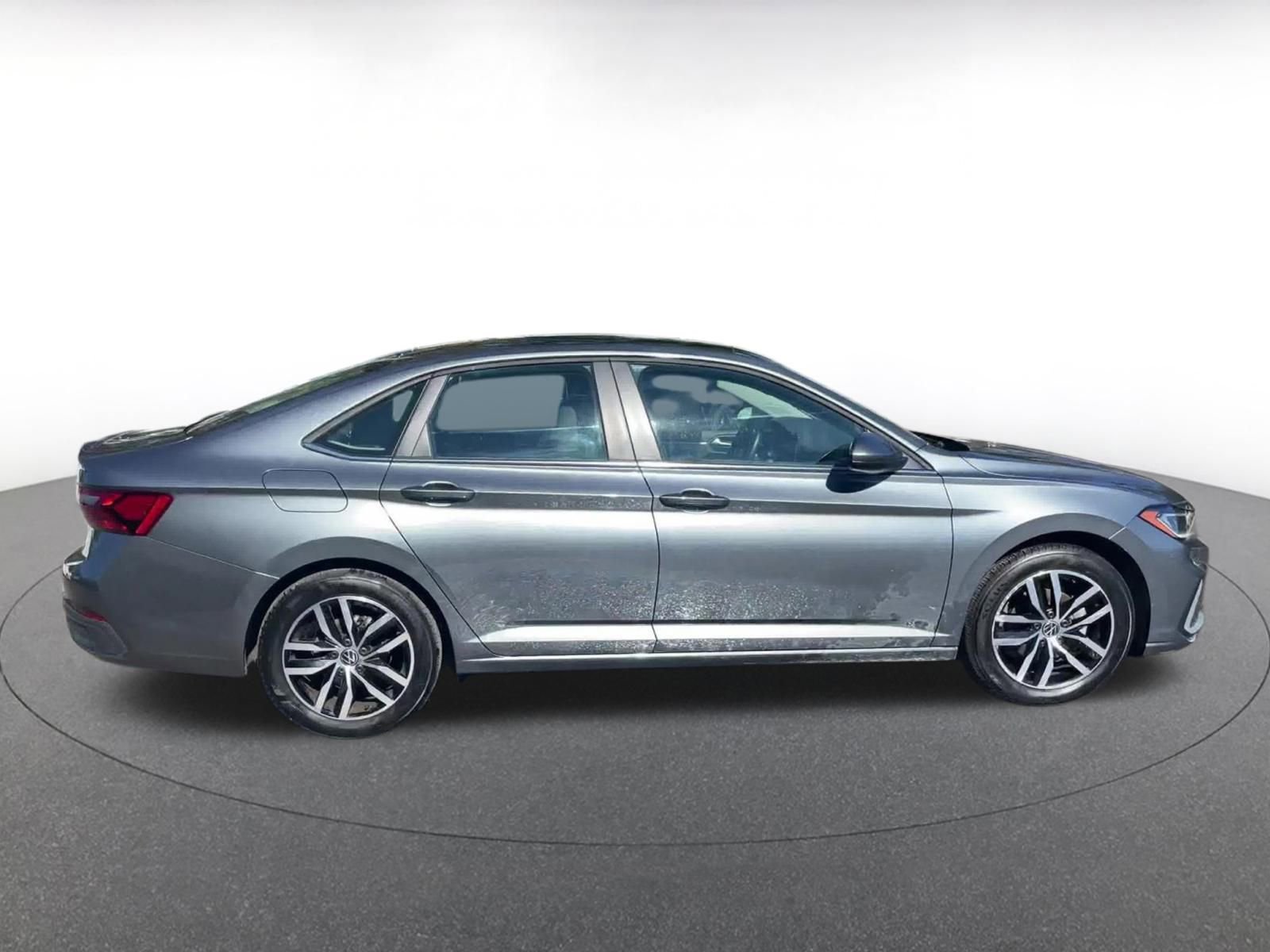 Thumbnail: 2025 Volkswagen Jetta - 16