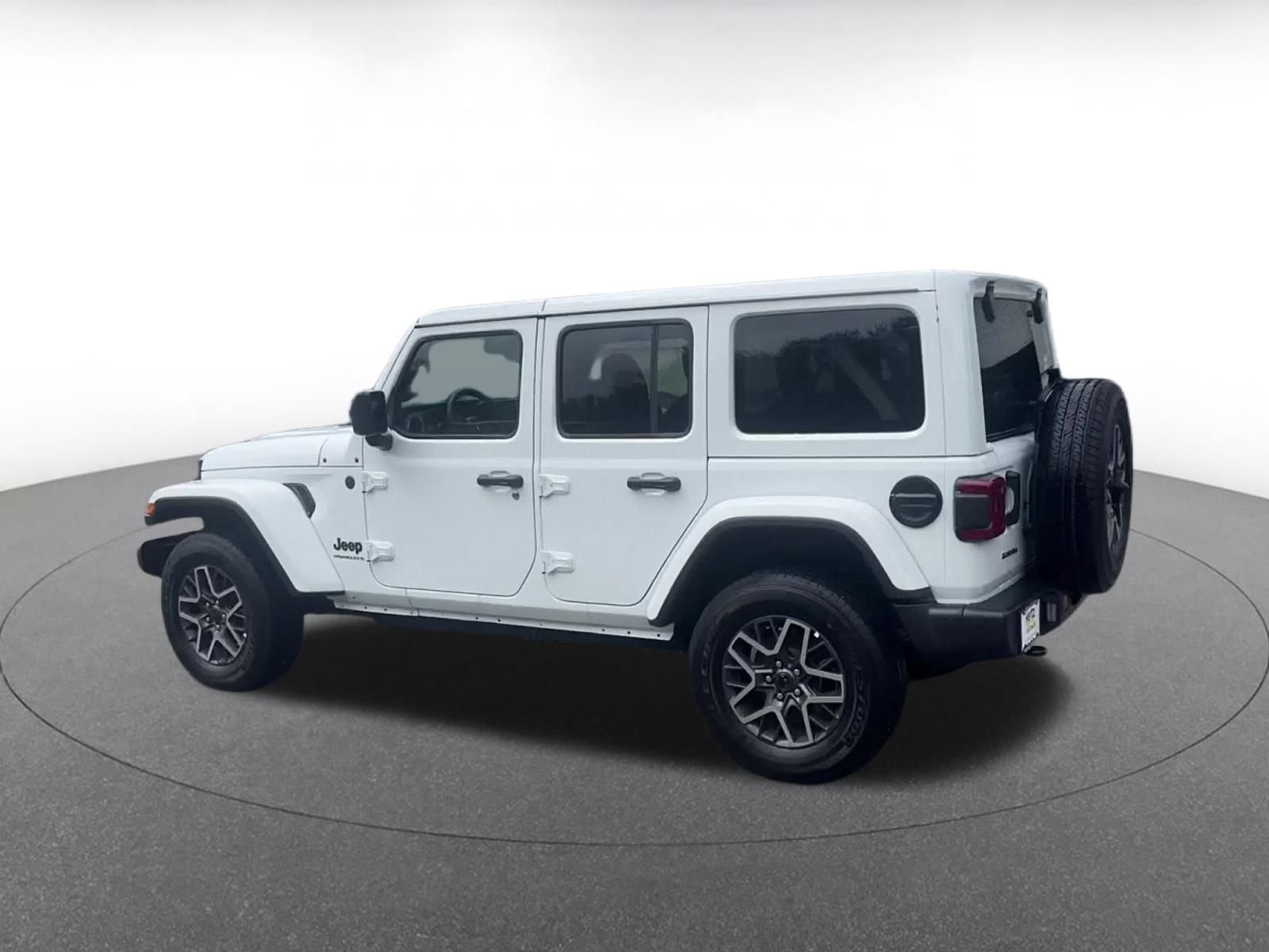 Thumbnail: 2025 Jeep Wrangler - 9