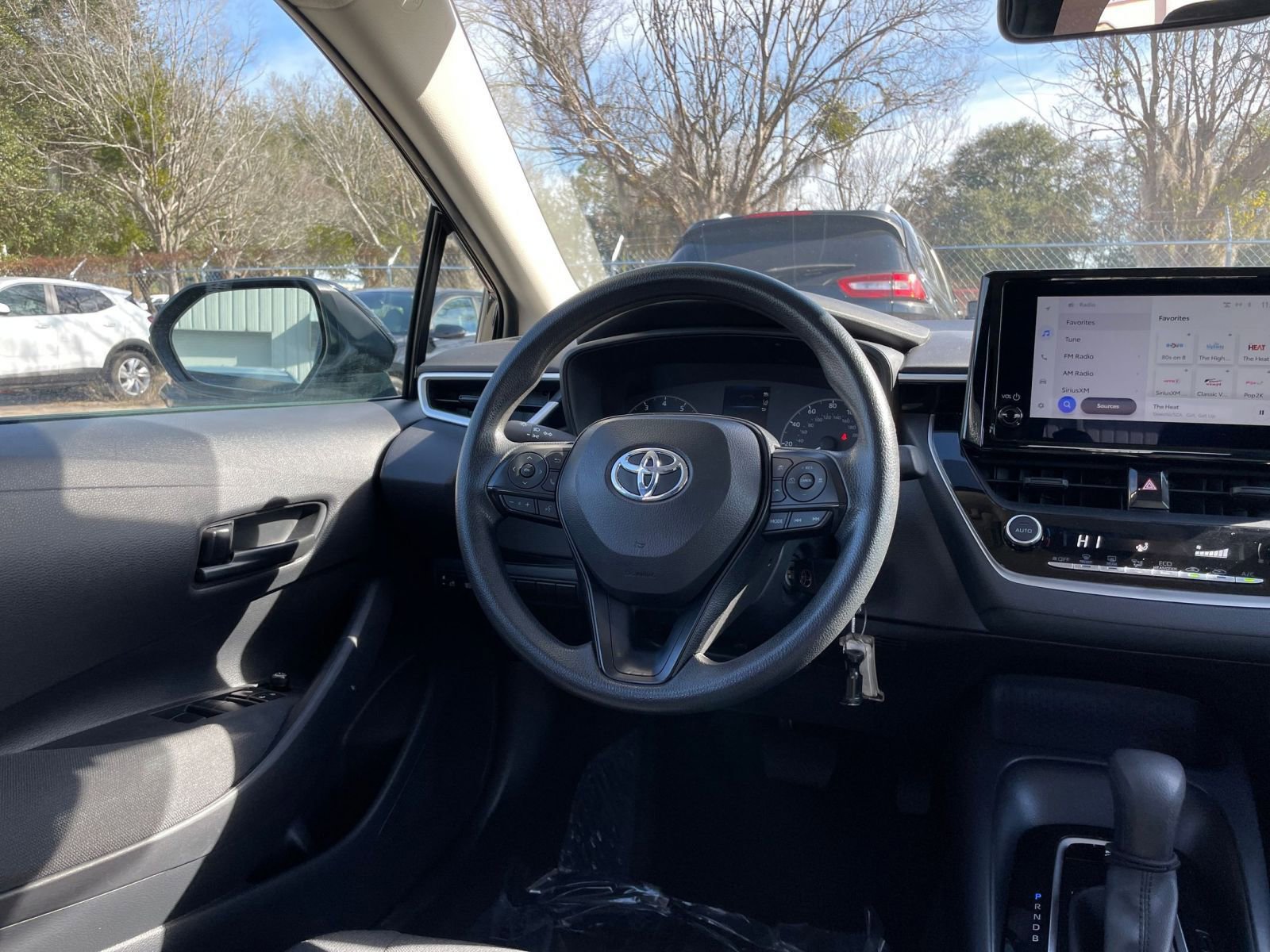 Thumbnail: 2025 Toyota Corolla - 32