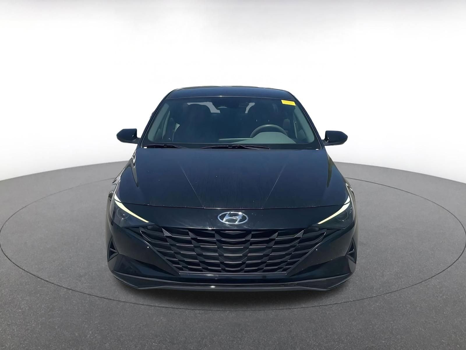 Thumbnail: 2023 Hyundai Elantra - 3