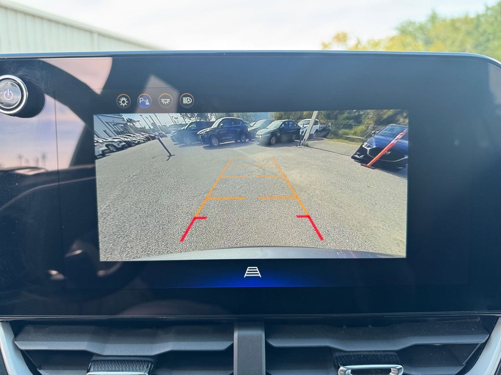 Thumbnail: 2025 Chevrolet Equinox - 17