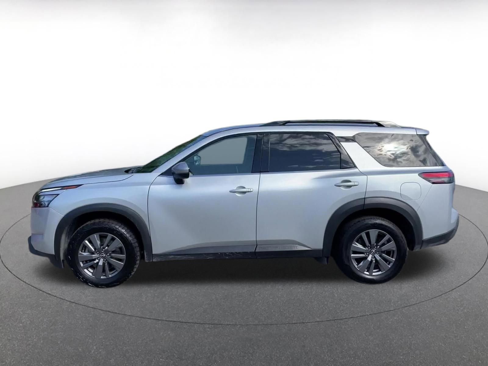 Thumbnail: 2025 Nissan Pathfinder - 8