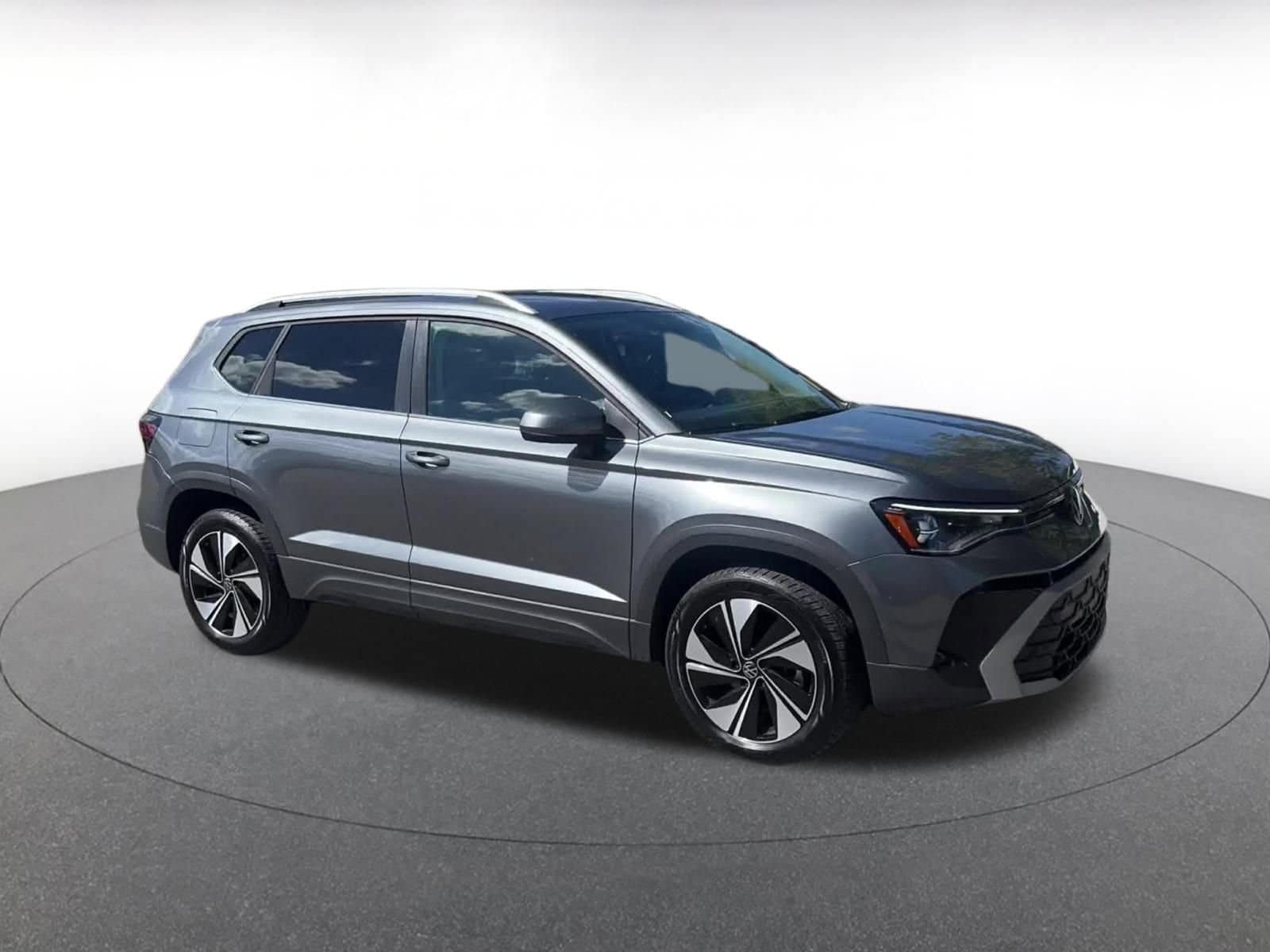 Thumbnail: 2025 Volkswagen Taos - 1