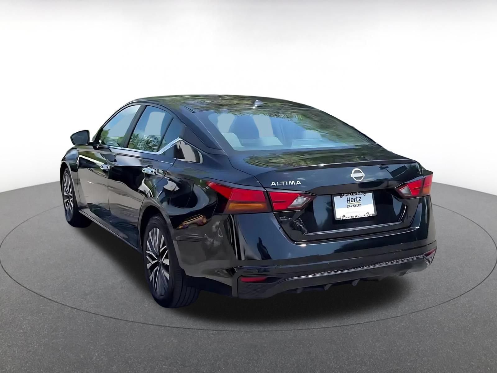 Thumbnail: 2025 Nissan Altima - 10
