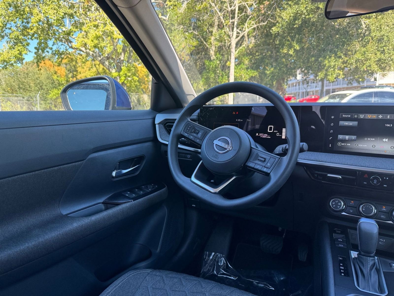 Thumbnail: 2025 Nissan Kicks - 32