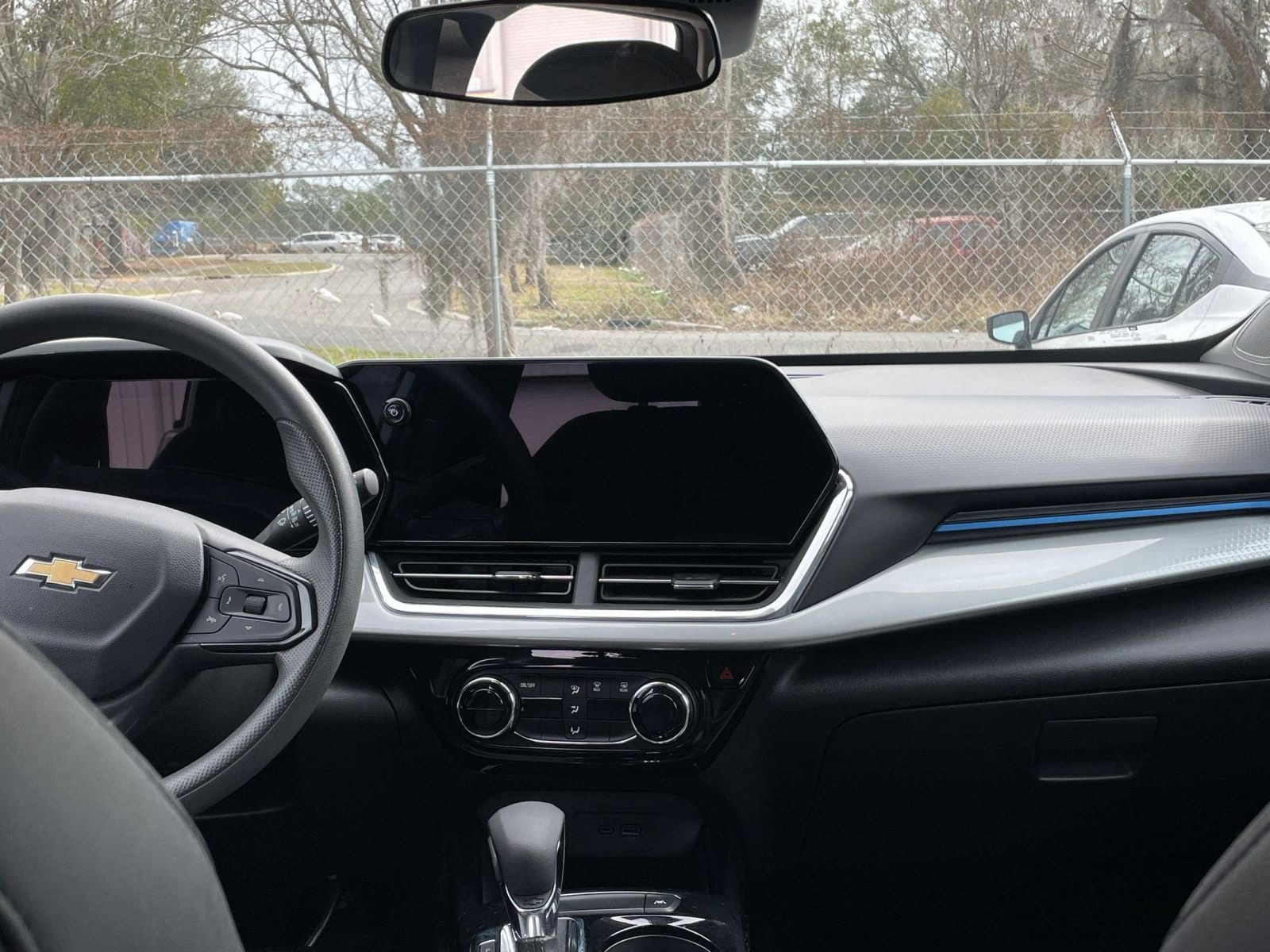 Thumbnail: 2025 Chevrolet Trax - 17