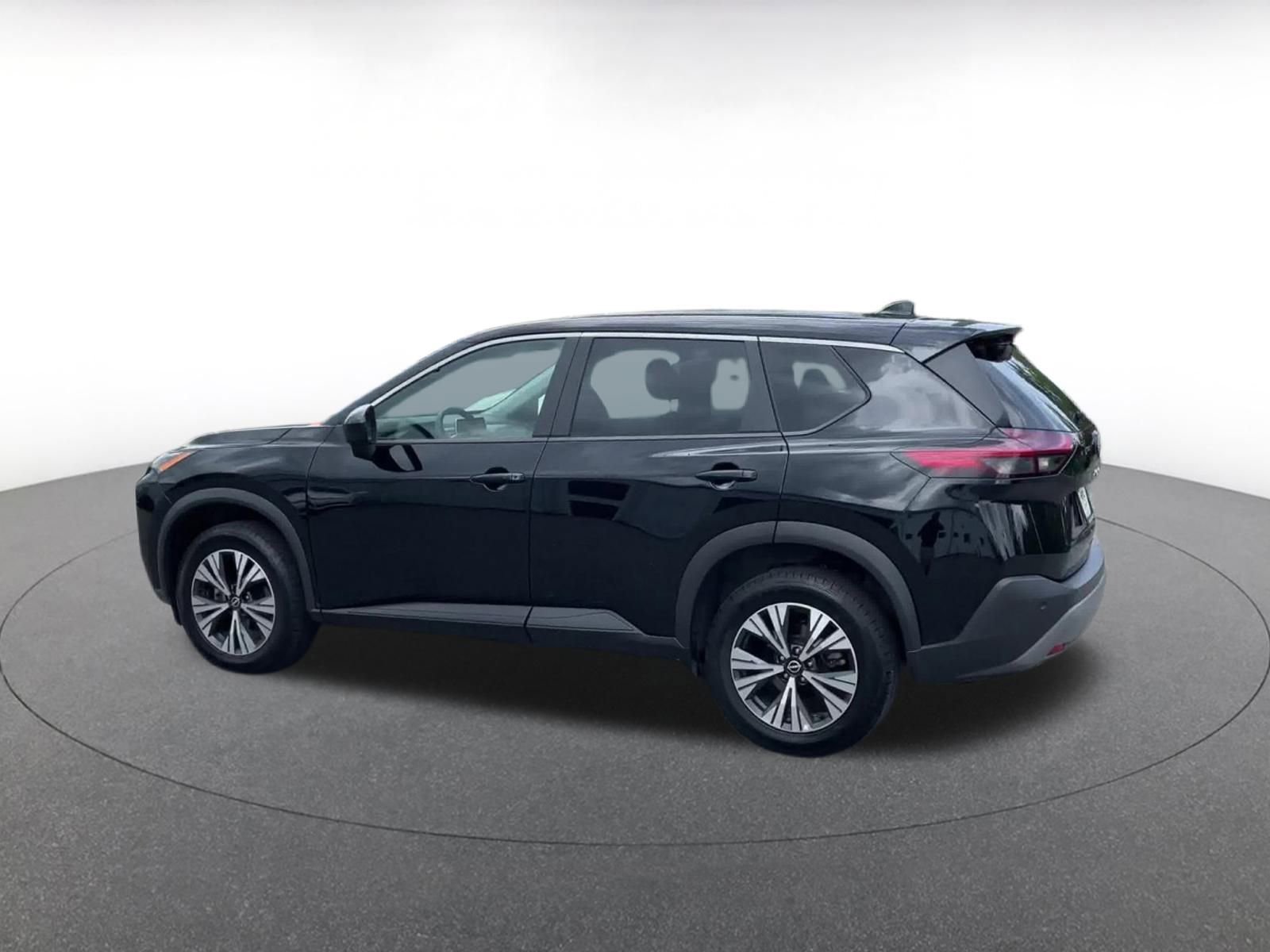 Thumbnail: 2023 Nissan Rogue - 9