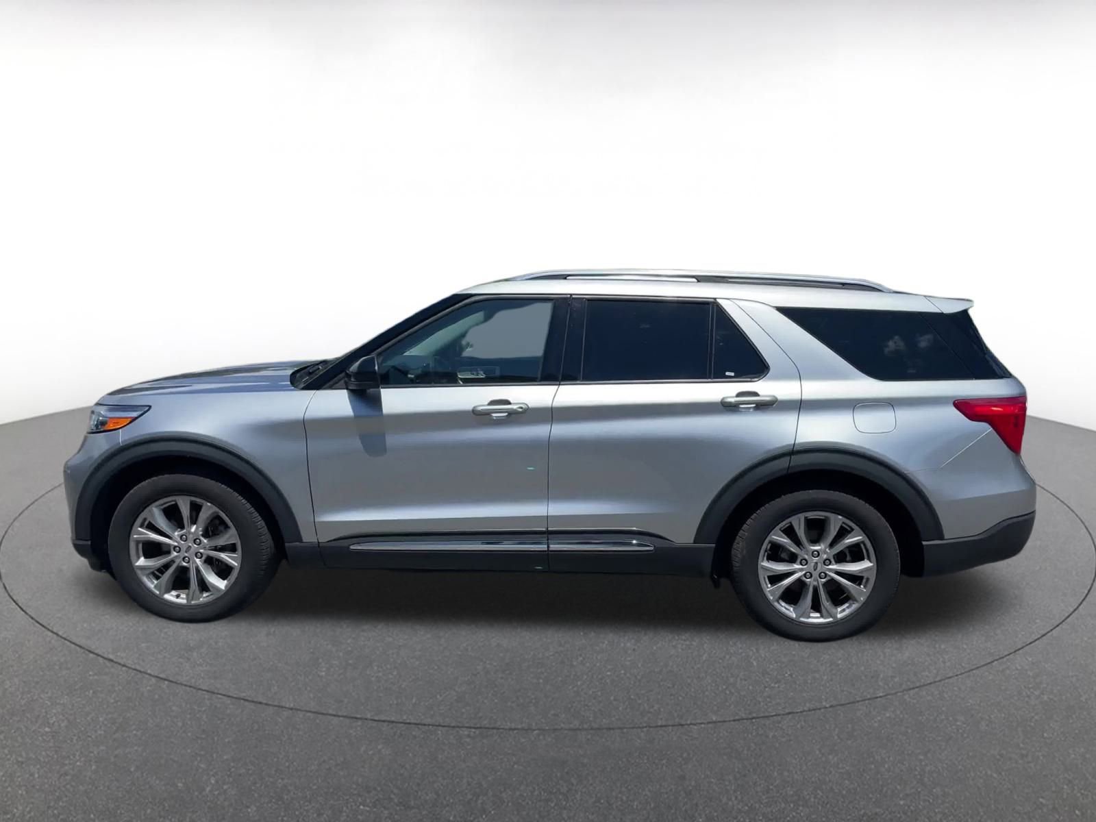 Thumbnail: 2023 Ford Explorer - 9