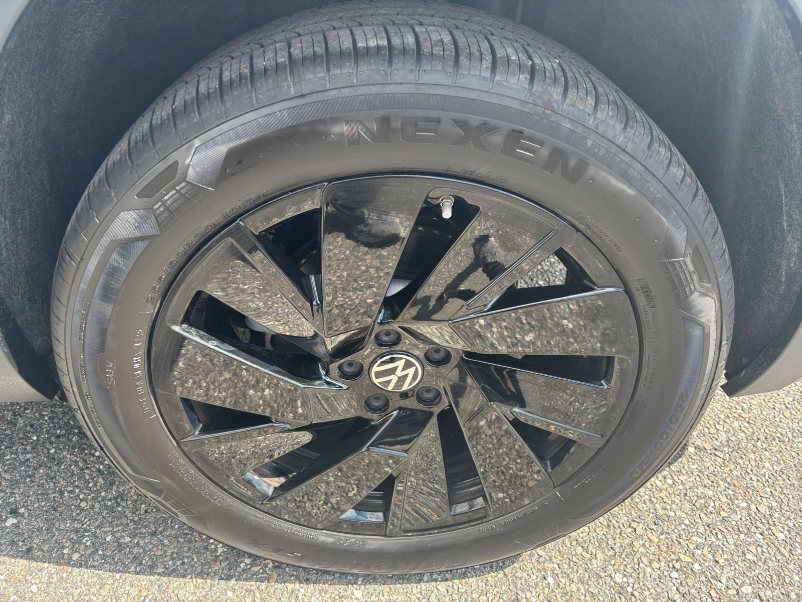 Thumbnail: 2026 Volkswagen Atlas - 32