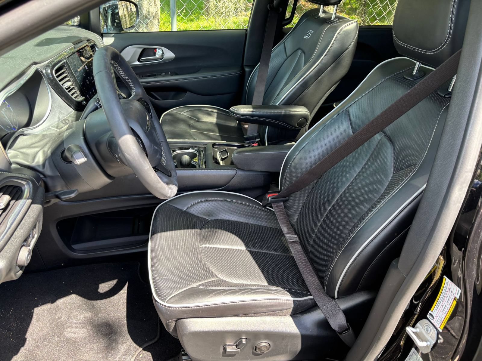 Thumbnail: 2025 Chrysler Pacifica - 5