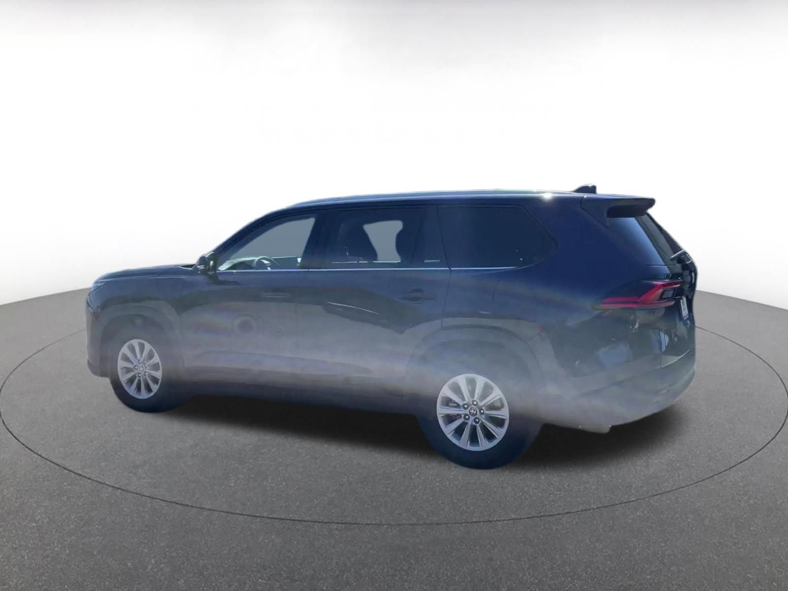 Thumbnail: 2025 Toyota Grand Highlander - 9